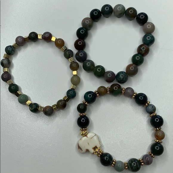 Set of 3 beaded bracelets w/ elephant focal (b03) - Picture 2 of 5